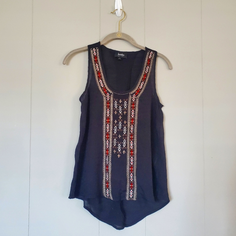 Women's xs sleeveless linen open back shirt